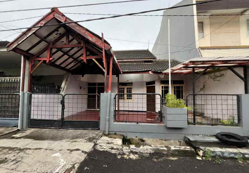 dijual disewakan rumah di nginden
