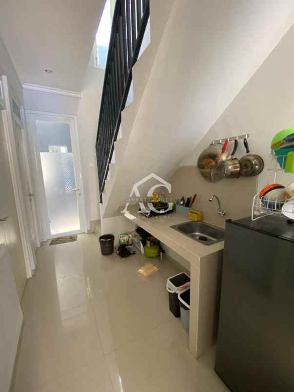 dijual kost jl bunga vinolia malang