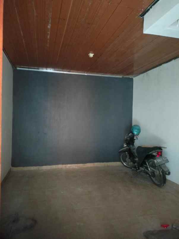 dijual kost poncol