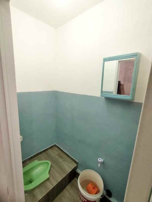 dijual ruko bekas showroom mobil di kalaiabangbtengah