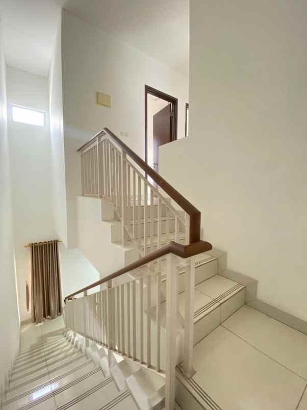 dijual ruko gudang kantor cluster palm spring jgc