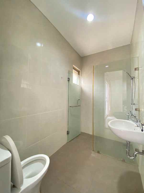 dijual ruko gudang kantor cluster palm spring jgc