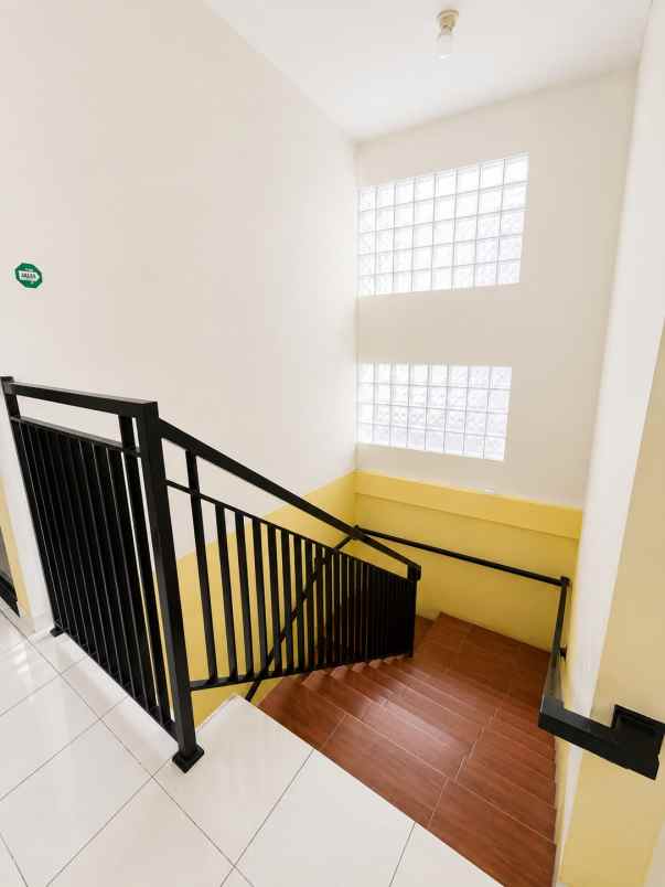 dijual ruko gudang kantor jalan delta sari