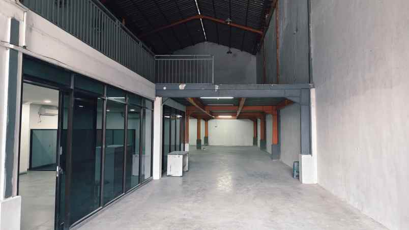 dijual ruko gudang kantor kedinding tengah