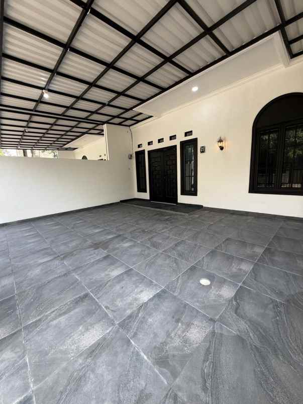 dijual ruko gudang kantor prima harapan regensy