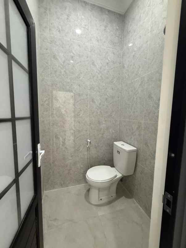 dijual ruko gudang kantor prima harapan regensy
