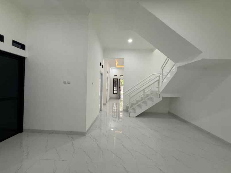 dijual ruko gudang kantor prima harapan regensy
