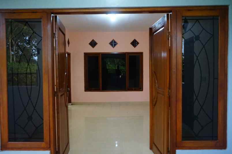 dijual rumah 2 km rsud sleman