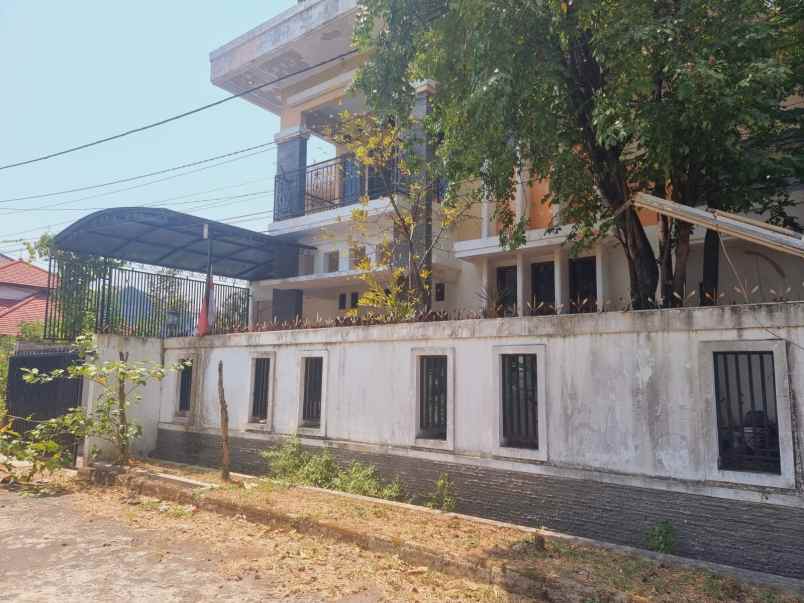 dijual rumah 2 lantai di harjamulia cirebon