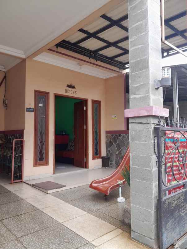 dijual rumah alamat perumahan alamanda