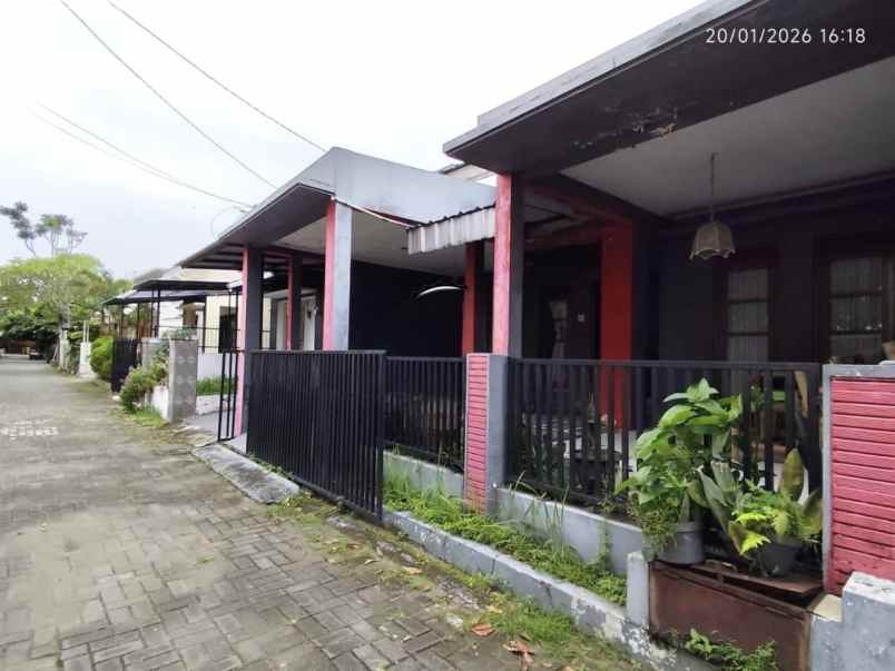 dijual rumah alamat sinduharjo