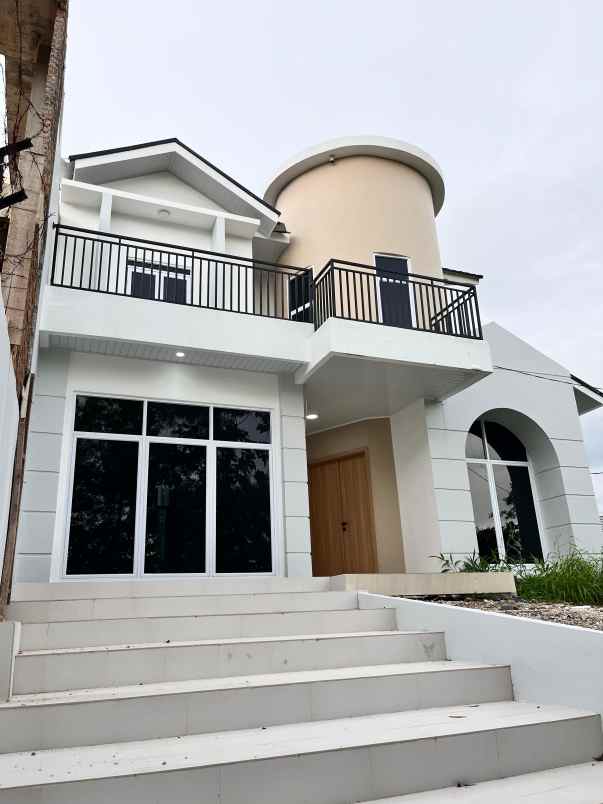 dijual rumah asri di dekat lapangan golf gadut padang