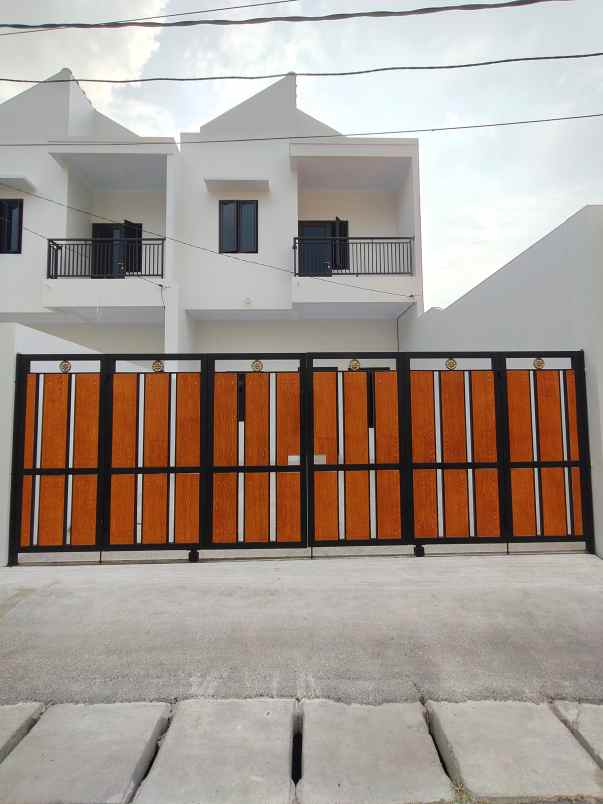 dijual rumah baru siap huni di kalisari jakarta timur
