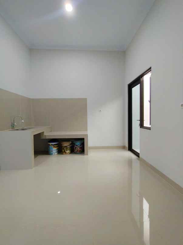 dijual rumah baru siap huni di kalisari jakarta timur