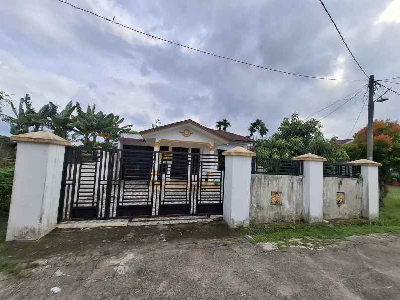 dijual rumah bebas banjir dan dekat jalan tol