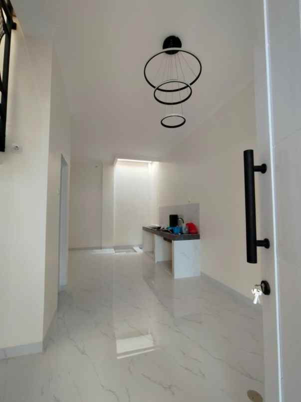 dijual rumah beji depok