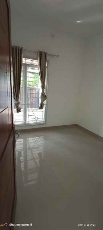 dijual rumah bhakti abri