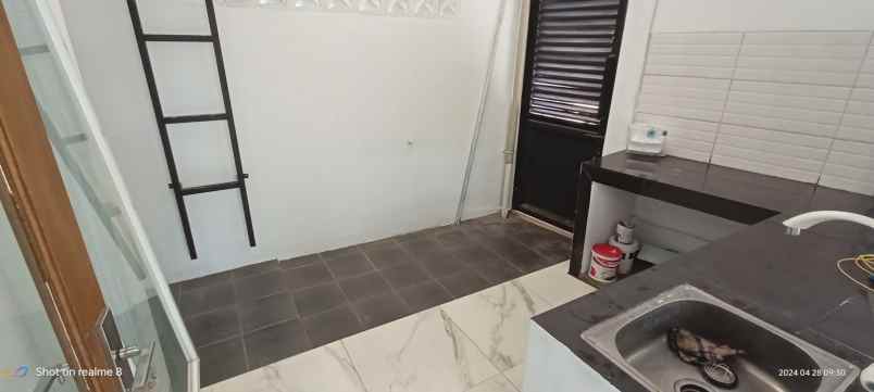 dijual rumah bhakti abri