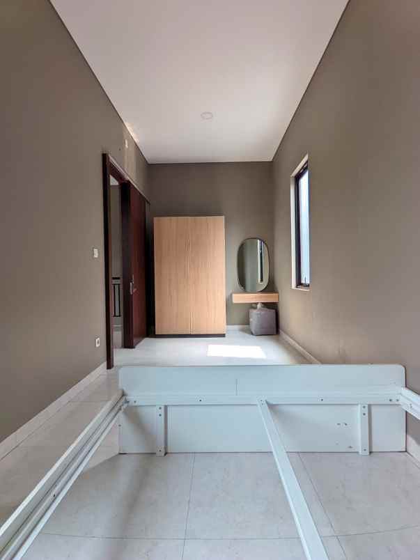dijual rumah bintaro sektor 7
