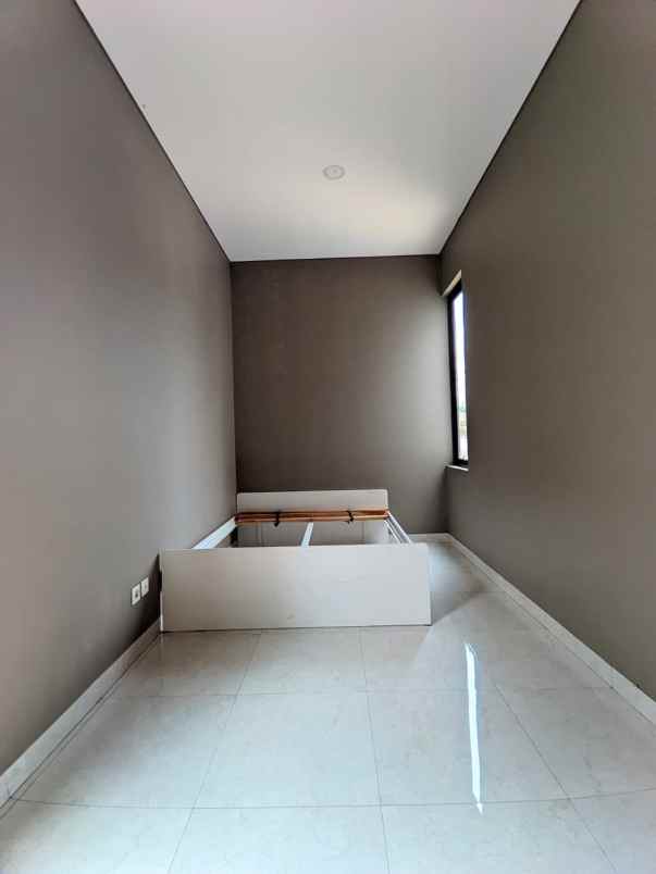 dijual rumah bintaro sektor 7