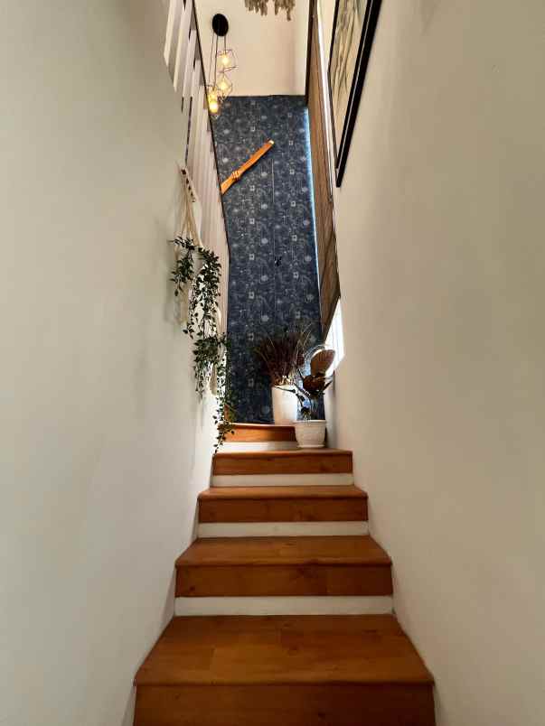 dijual rumah bonus furnish lokasi the oz tidar malang