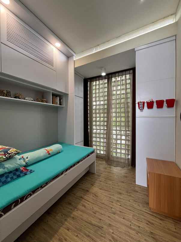 dijual rumah bonus furnish lokasi the oz tidar malang