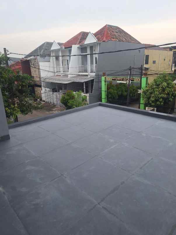 dijual rumah bulevar hijau