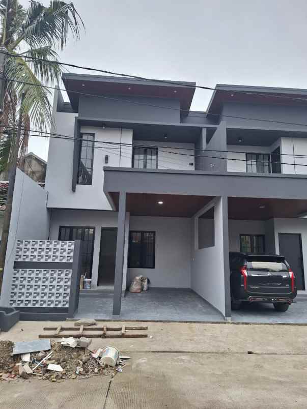 dijual rumah bulevar hijau