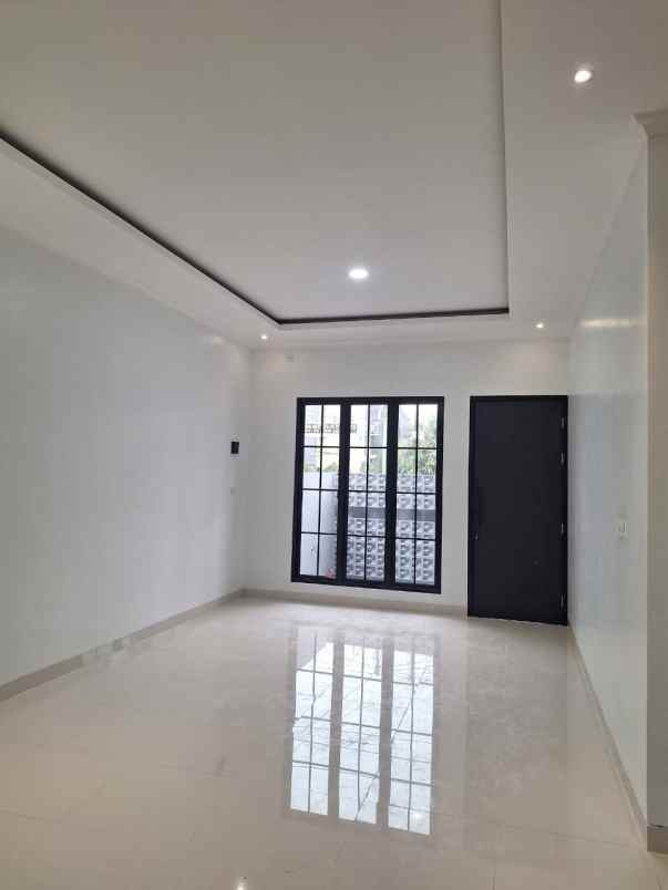 dijual rumah bulevar hijau