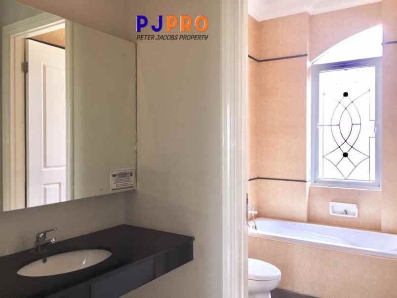dijual rumah cantik siap huni di raffles hills cibubur