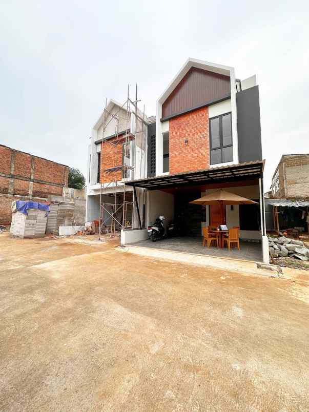 dijual rumah cibubur