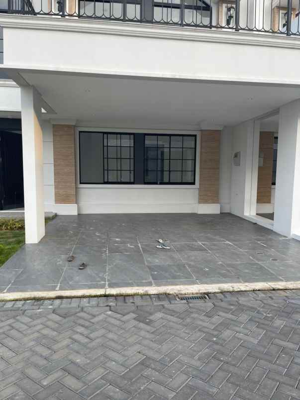 dijual rumah cluster bukit nirmala pik2