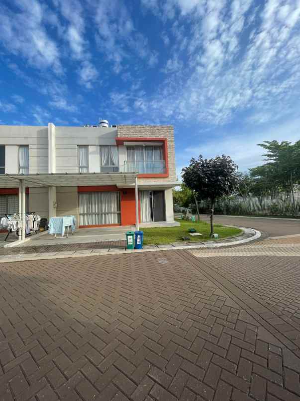 dijual rumah cluster hawai pik2