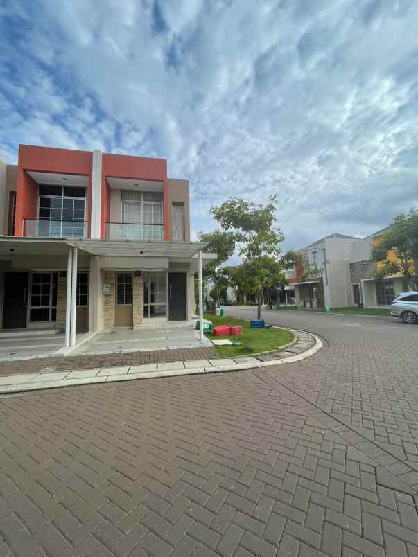 dijual rumah cluster miami pik2