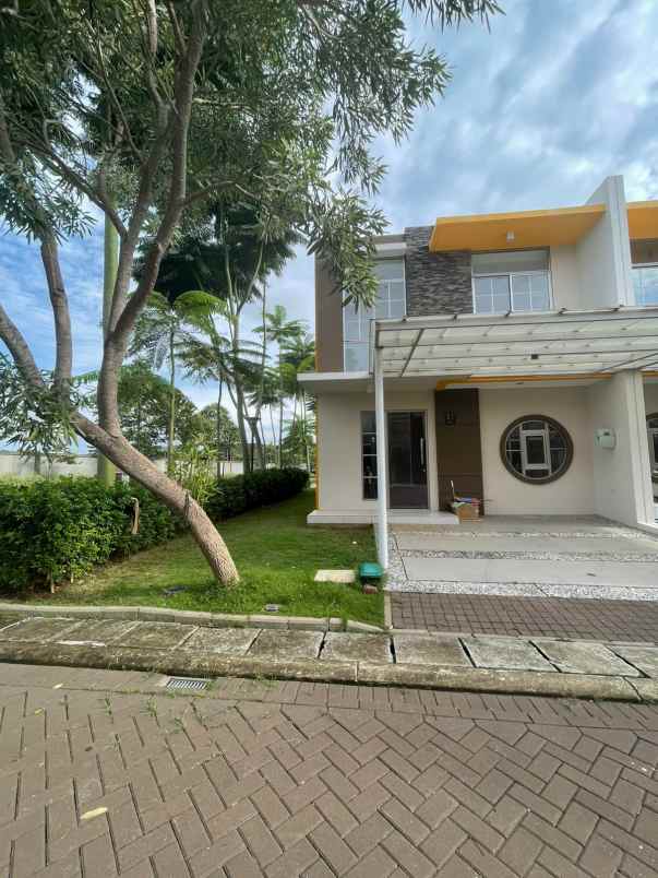 dijual rumah cluster miami pik2