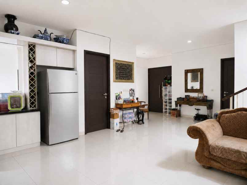 dijual rumah cluster palm spring jgc