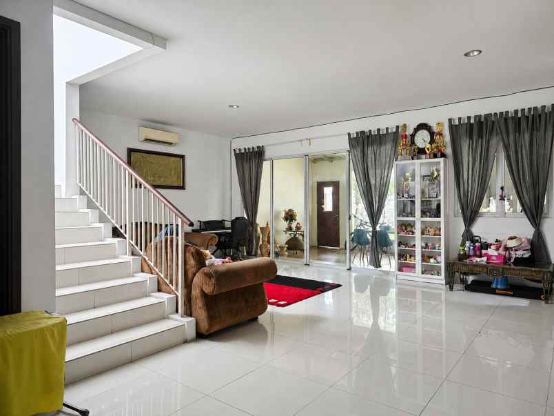dijual rumah cluster palm spring jgc