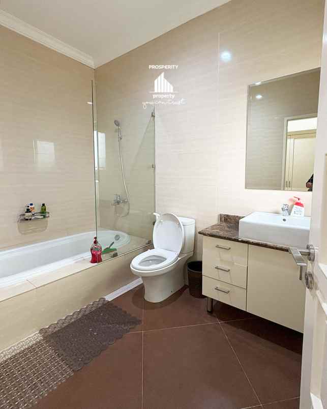 dijual rumah cluster scarlet the