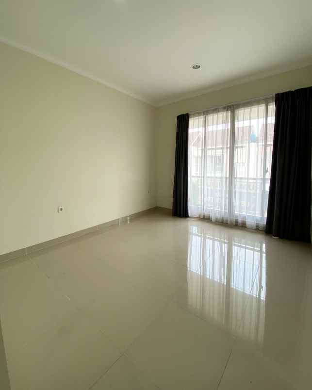 dijual rumah cluster vivaldi symphonia