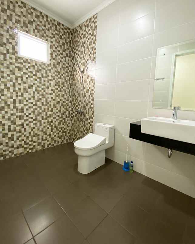 dijual rumah cluster vivaldi symphonia