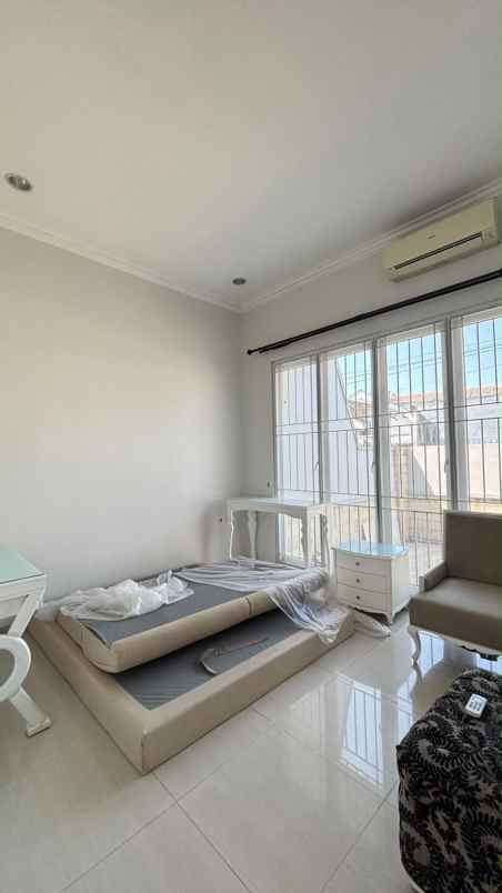 dijual rumah dharmahusada indah timur
