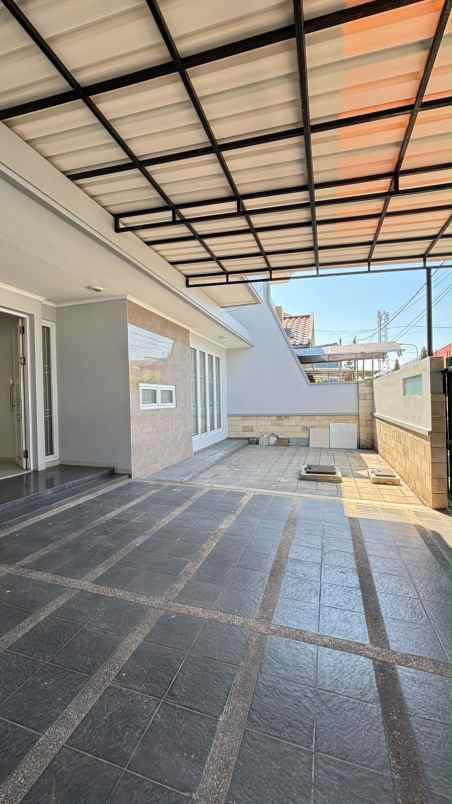 dijual rumah dharmahusada indah timur