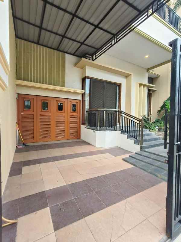 dijual rumah dharmahusada mas