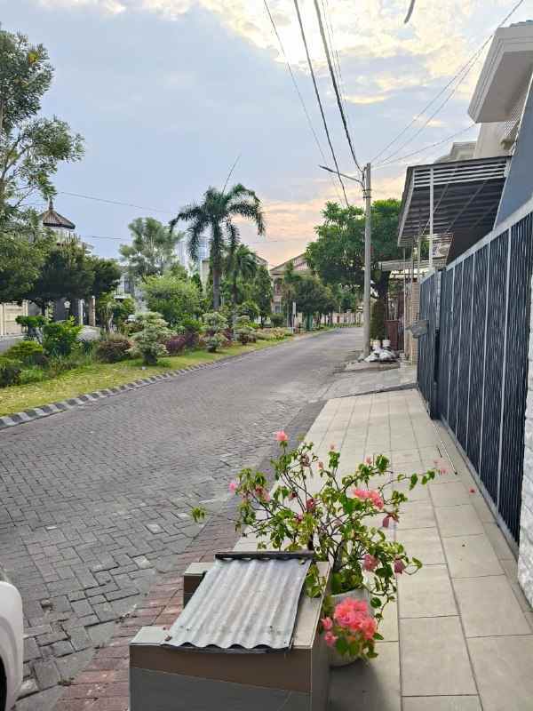 dijual rumah dharmahusada mas