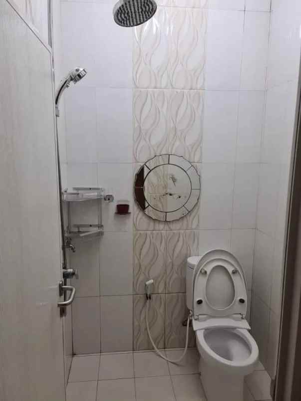 dijual rumah di depok 2 akses jalan raya