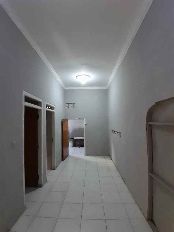 dijual rumah di kalicari palebon semarang
