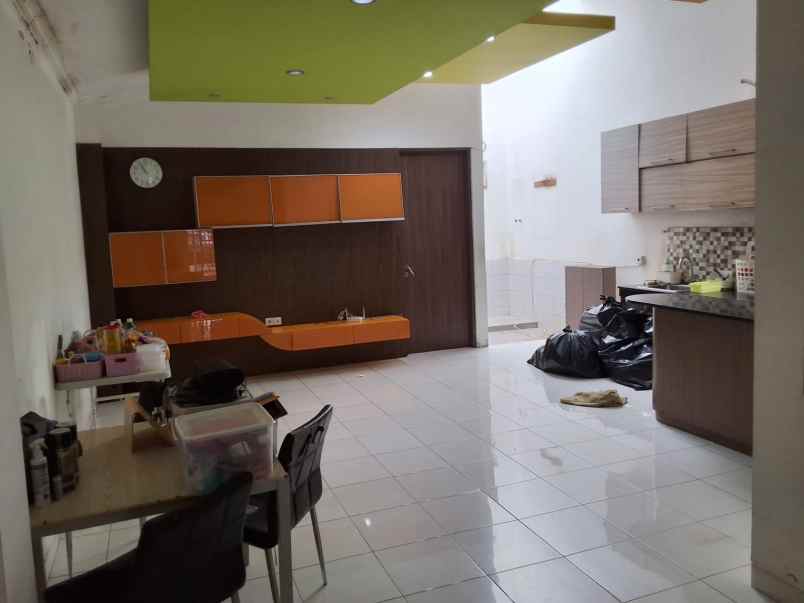 dijual rumah di legenda wisata cibubur