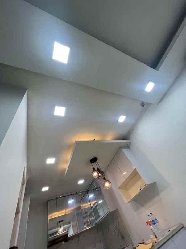 dijual rumah di taman surya 5 cengkareng jakarta barat