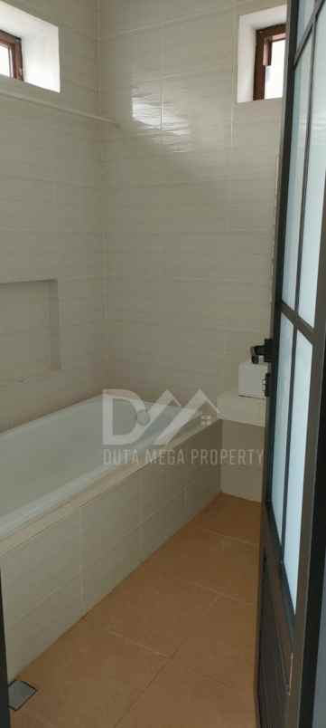 dijual rumah discovery bintaro