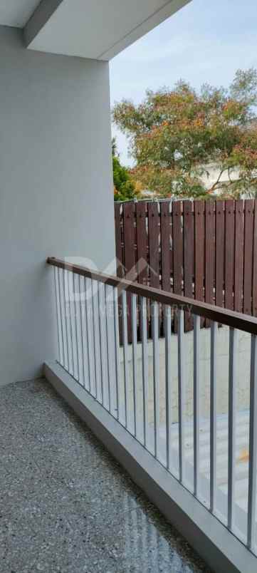 dijual rumah discovery bintaro